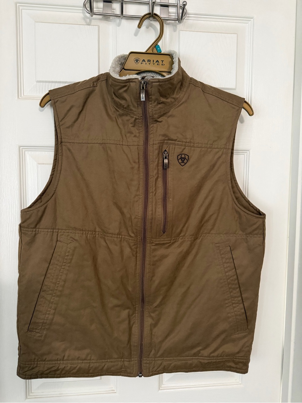 Ariat Men’s Grizzly Canvas Insulated Vest Brown Sherpa Lined